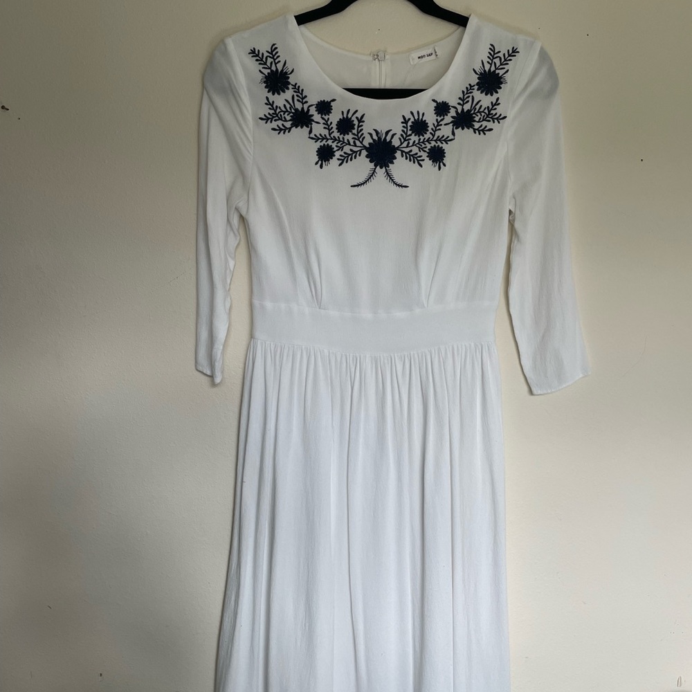 Mod Ref White MIDI Dress- VGUC